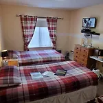 Town House 3*