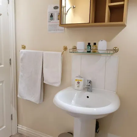 Town House Guest house *