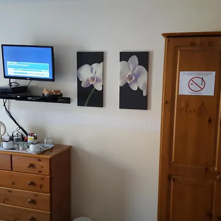 Town House 3*