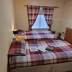 Town House 3*